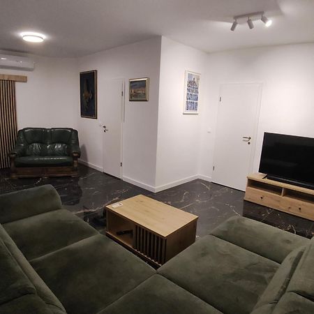 Zeus Faber Apartment-Luksuzna Oaza U Centru Grada Ragusa Esterno foto