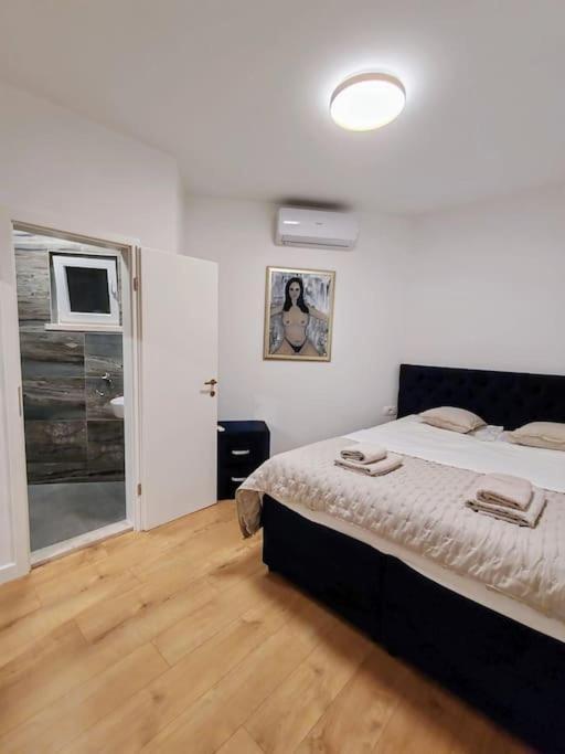 Zeus Faber Apartment-Luksuzna Oaza U Centru Grada Ragusa Esterno foto