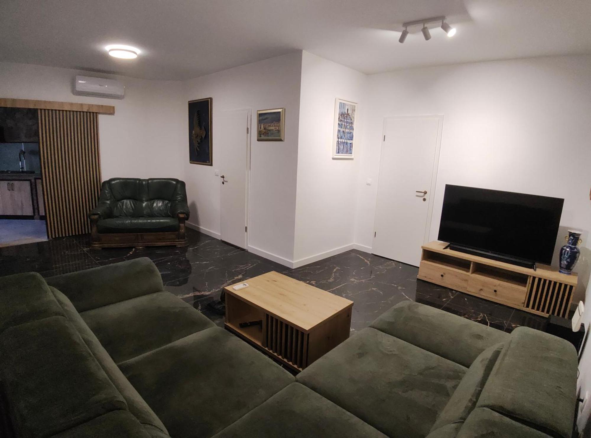 Zeus Faber Apartment-Luksuzna Oaza U Centru Grada Ragusa Esterno foto